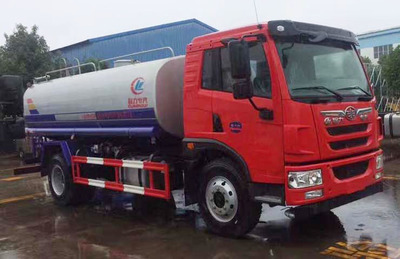 眾多解放灑水車，終有一款是你傾心的環(huán)衛(wèi)利器