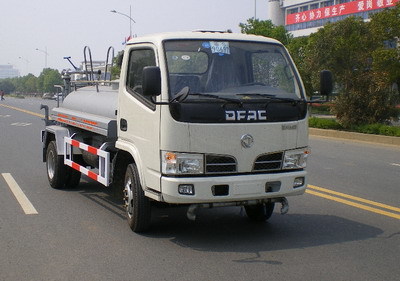 東風(fēng)EQ5050GSS20D3灑水車 城市環(huán)境維護(hù)的可靠伙伴